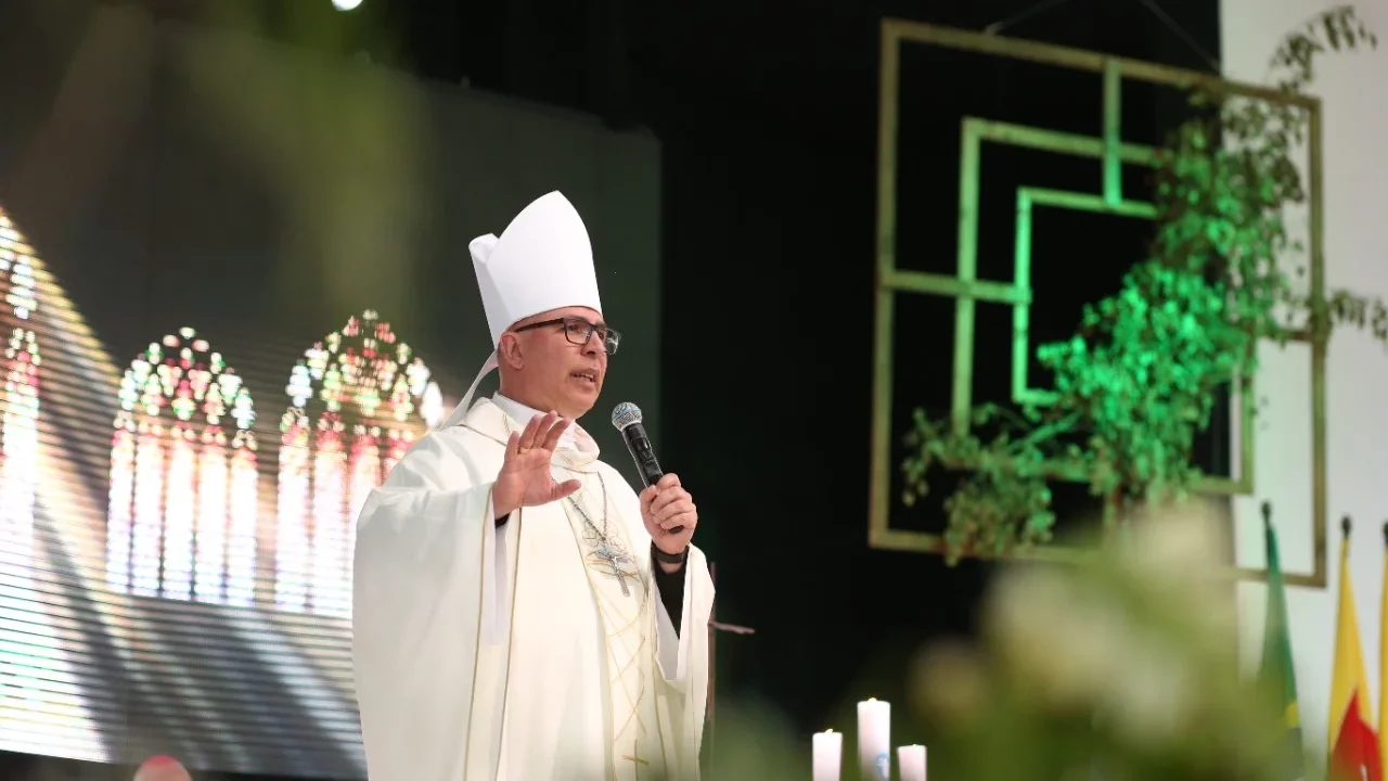 “Procurar o último lugar”, diz Dom Ricardo na missa de encerramento