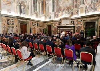 Viver a fé na família e testemunhar o encontro com Jesus Cristo