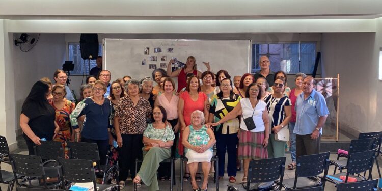 Pastoral Familiar do DF promove chá da tarde com viúvos