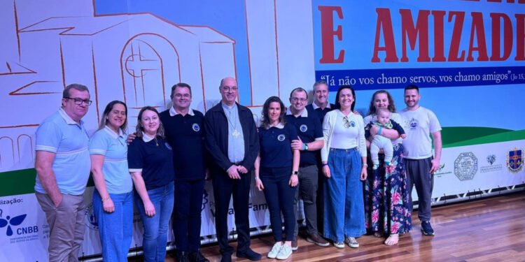 Cerca de 600 agentes da Pastoral Familiar do Paraná participam do Simpósio Nacional das Famílias