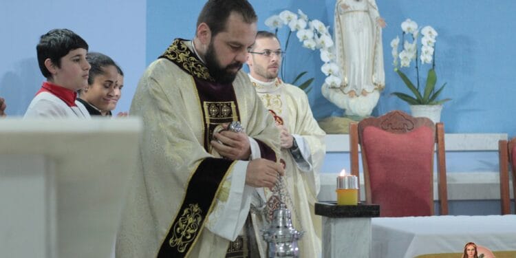 Padre Rodolfo: “A família é um lugar privilegiado de encontro com Cristo”