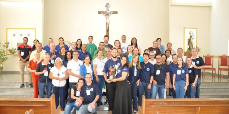Em Sete Lagoas (MG), Pastoral Familiar regional promove congresso