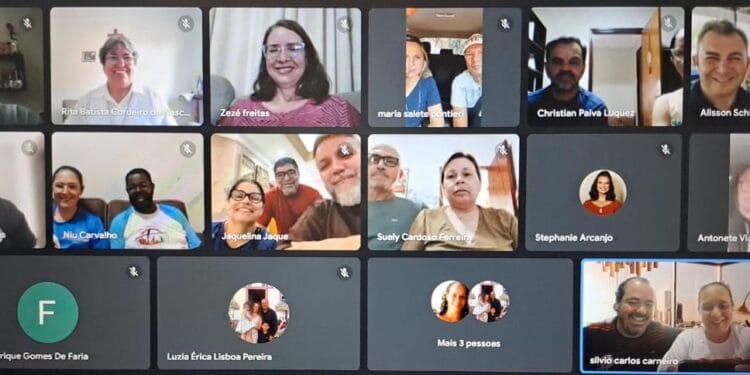 Centro-oeste se reúne para momento de oração e diálogo