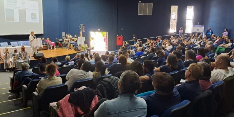 Em Osasco (SP), Pastoral Familiar promove simpósio local