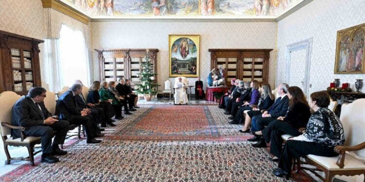 Papa Francisco: a mulher não é um ser humano de segunda categoria