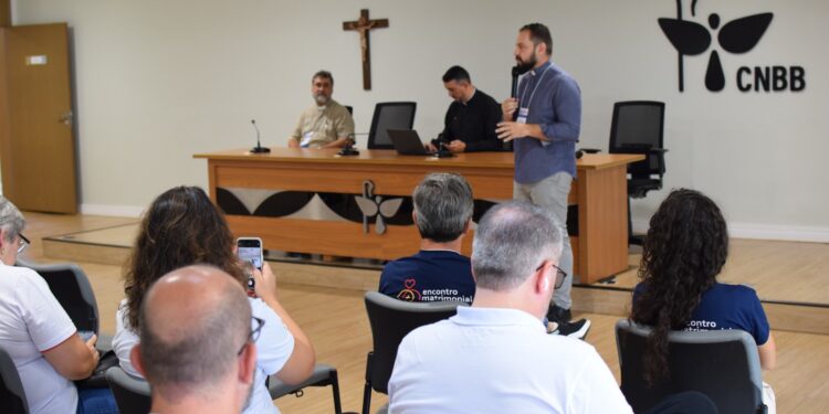 Comissão Vida e Família, junto com movimentos e serviços eclesiais, envia carta aos bispos de todo o país