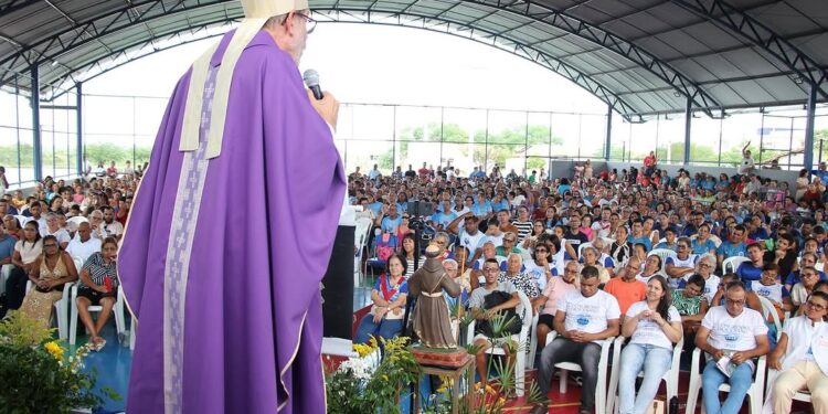 Pastoral Familiar realiza Congresso em Queimadas (BA)