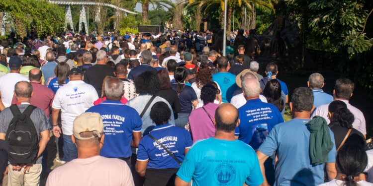 Acesse o roteiro para celebrar com seu grupo a Peregrinação Nacional das Famílias