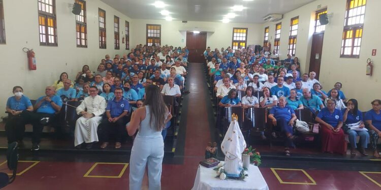 Acolhimento de famílias em crise é tema de encontro em Fortaleza (CE)