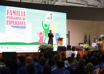 Cinco mil pessoas participam do 15º Simpósio Nacional das Famílias