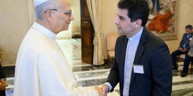 Pe. Rafael Fornasier destaca desafios da família latino-americana em encontro sinodal em Roma