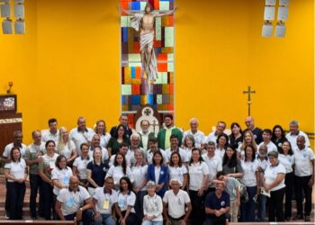 Leste 2 promove encontro sobre o amor, caridade e misericórdia