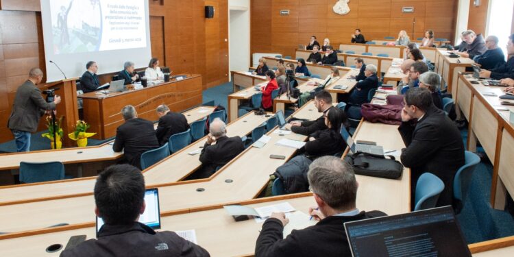 Gambino: “Tornar mais viva a relação entre fé e matrimônio na prática pastoral”