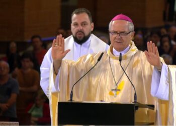 “É na família que se aprende os primeiros passos da fé”, ressalta dom Bruno em Aparecida (SP)