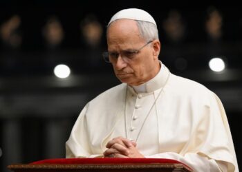 Papa convoca vigília de oração pela paz