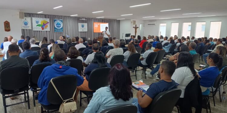 Leste 2 realiza formação na Província Diamantina