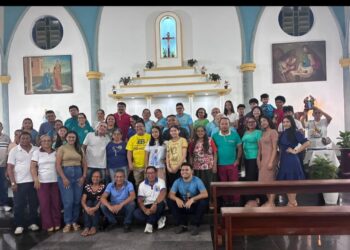 Dia Internacional da Família é celebrado com reflexão e renovação de votos matrimoniais em Parintins (AM)