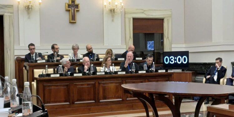 Dom Gervasi: aliança entre sacerdotes e famílias para se tornar Igreja