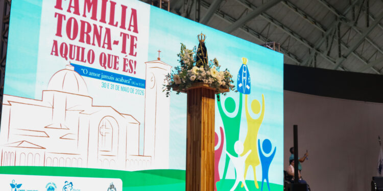 Relação entre a Familiaris Consortio e a Amoris Laetitia, tema do 16º Simpósio Nacional das Famílias