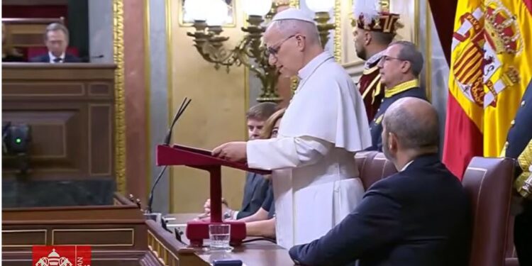 Papa Leão faz discurso em defesa da vida e da família em parlamento espanhol