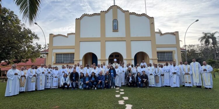 Diretores Espirituais do ECC no Regional Sul têm formação