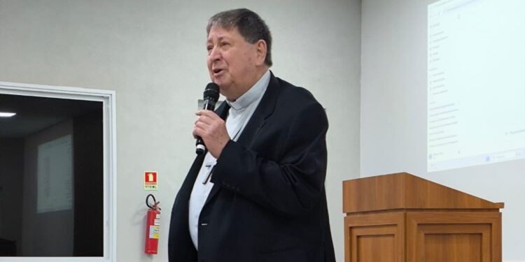 Cardeal Dom João Braz de Aviz encerra Encontro Nacional de Bispos e Assessores: “Iluminar a realidade da família com a força da Palavra de Deus”