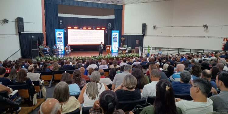 Leste 2 realiza Congresso Regional em Sete Lagoas (MG)